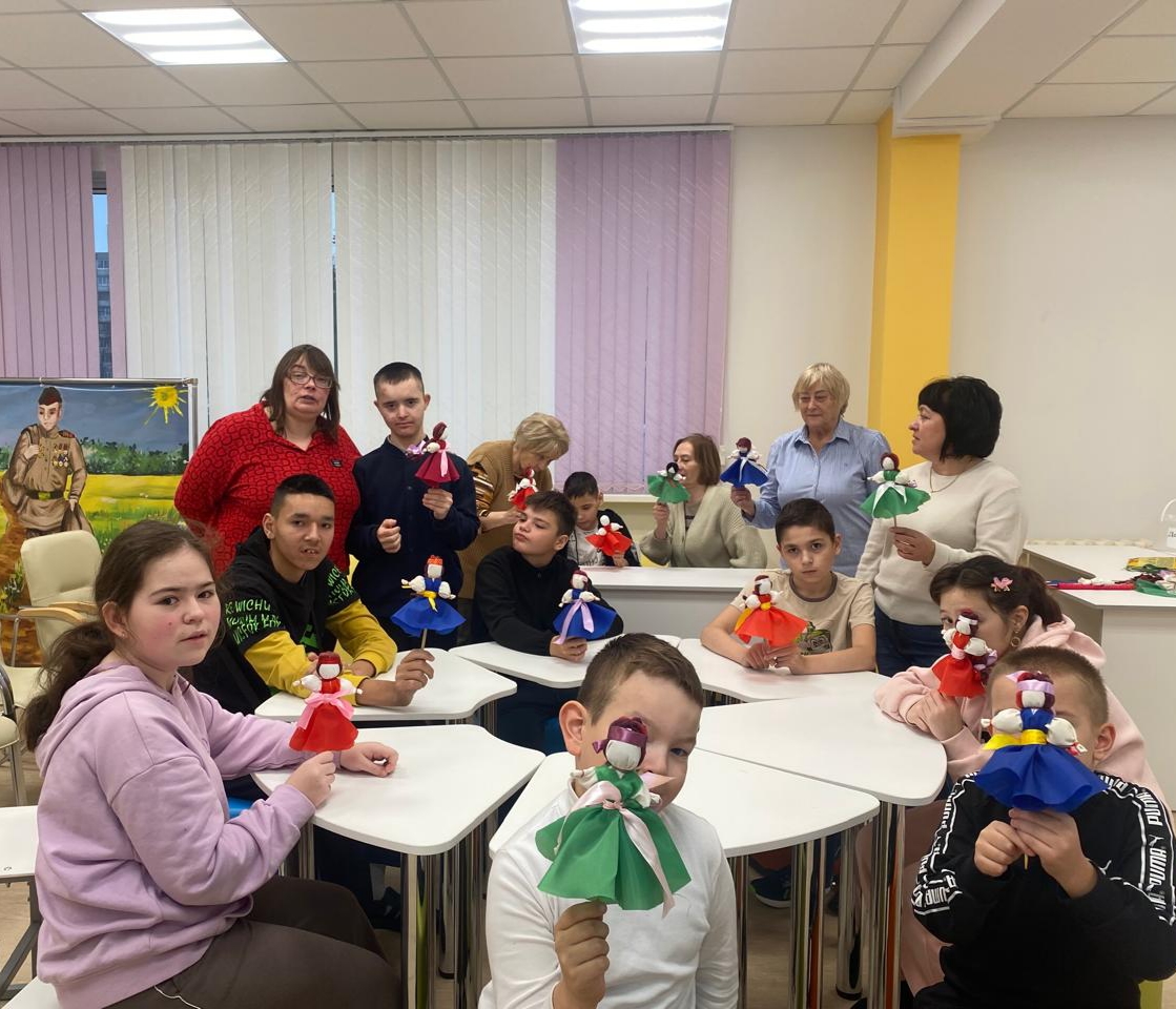 Мастер-класс «Народная кукла в государственных цветах Российской Федерации и Республики Башкортостан»